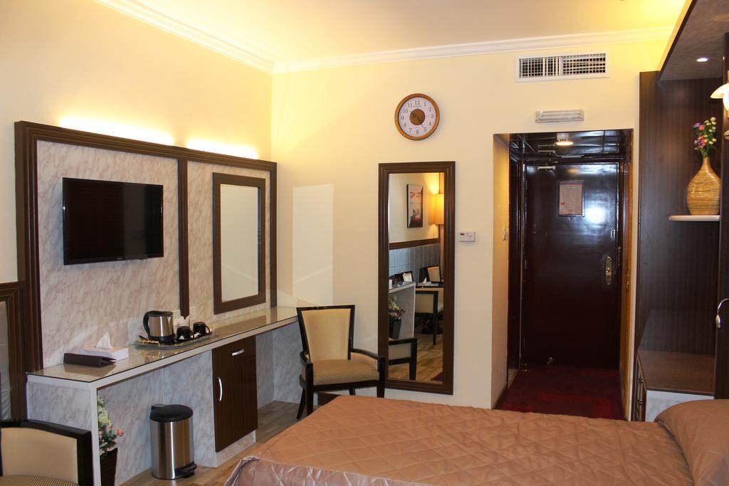 Al Khaleej Grand Hotel Dubái Exterior foto