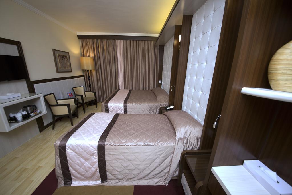 Al Khaleej Grand Hotel Dubái Exterior foto